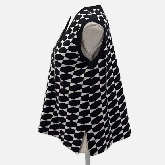 Derek Lam New York V Neck Geometric Print Italian Yarn Sweater Vest - Medium - Picture 3 of 8